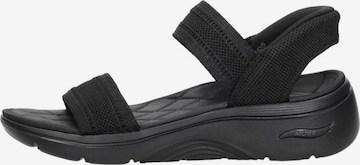 SKECHERS Sandaal 'Slip-Ins: Go walk Arch Fit 2.0' in Zwart: voorkant