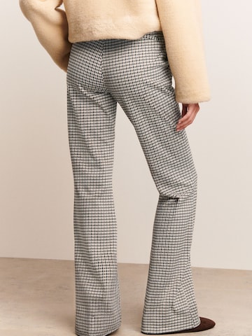 Next Flared Broek in Wit