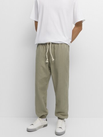 Tapered Pantaloni di Pull&Bear in grigio: frontale