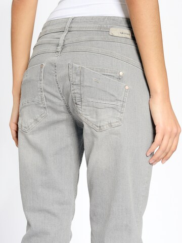 Gang Slimfit Jeans '94Amelie' in Grau