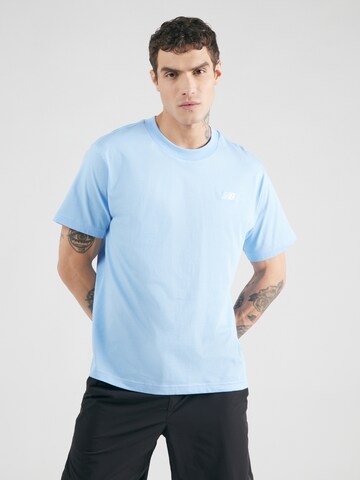 T-Shirt 'Essentials' new balance en bleu : devant