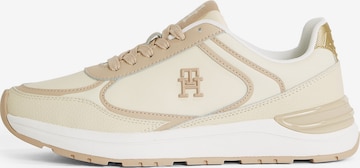 TOMMY HILFIGER Σνίκερ χαμηλό σε μπεζ: μπροστά