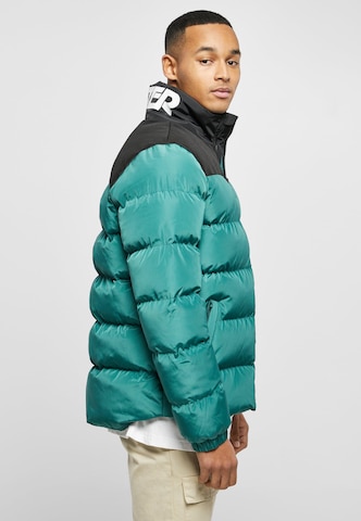 Starter Between-Season Jacket in Green