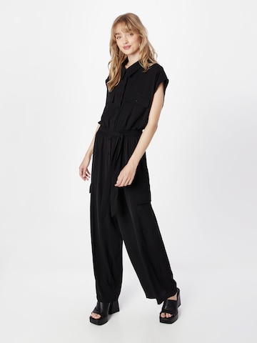 SISTERS POINT Jumpsuit 'GONA' in Black: front
