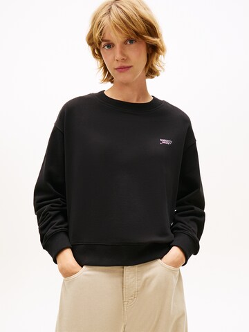 Tommy Jeans Sweatshirt 'Crew' i svart: framsida