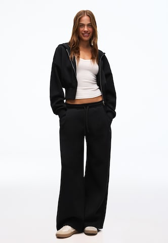 Barrel Pantaloni cutați de la Bershka pe negru