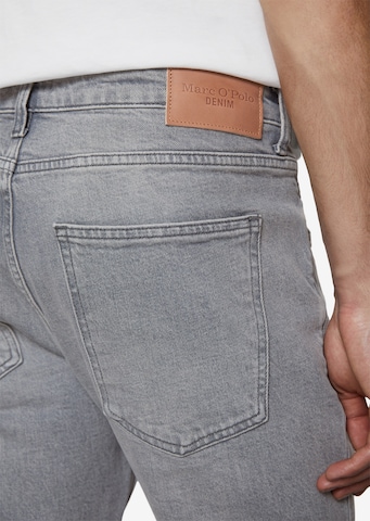 Marc O'Polo DENIM Slimfit Jeans 'VIDAR' i grå