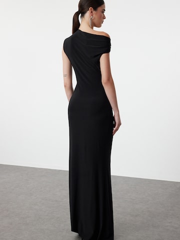 Robe de soirée Trendyol en noir