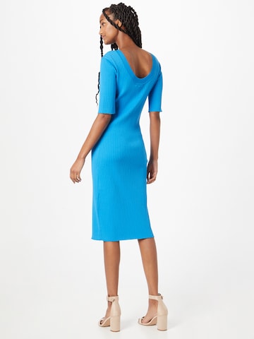 JUST FEMALE - Vestido de punto 'Fresh' en azul