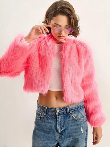 Veste mi-saison Bianco Lucci en rose : devant