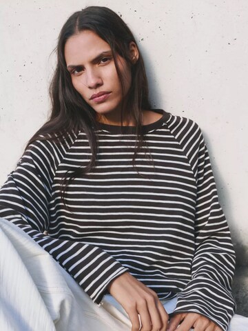 Pull&Bear Shirt in Black