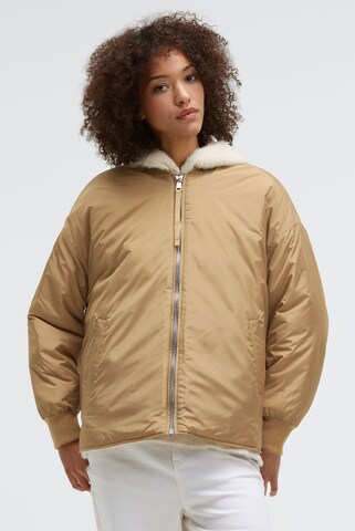 SENSES.THE LABEL Between-Season Jacket in Brown: front