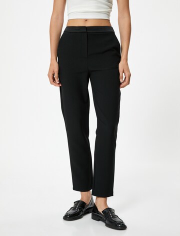 Koton Chino trousers in Black: front