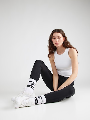 NIKE Sporttop 'ONE' in Wit