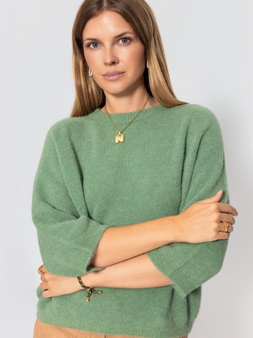 SASSYCLASSY Sweater in Green