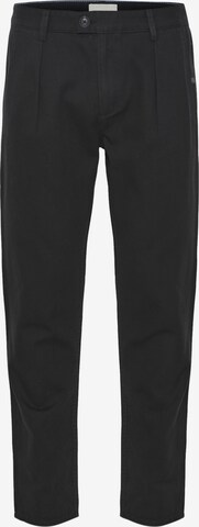BLEND Regular Pleat-Front Pants in Black: front