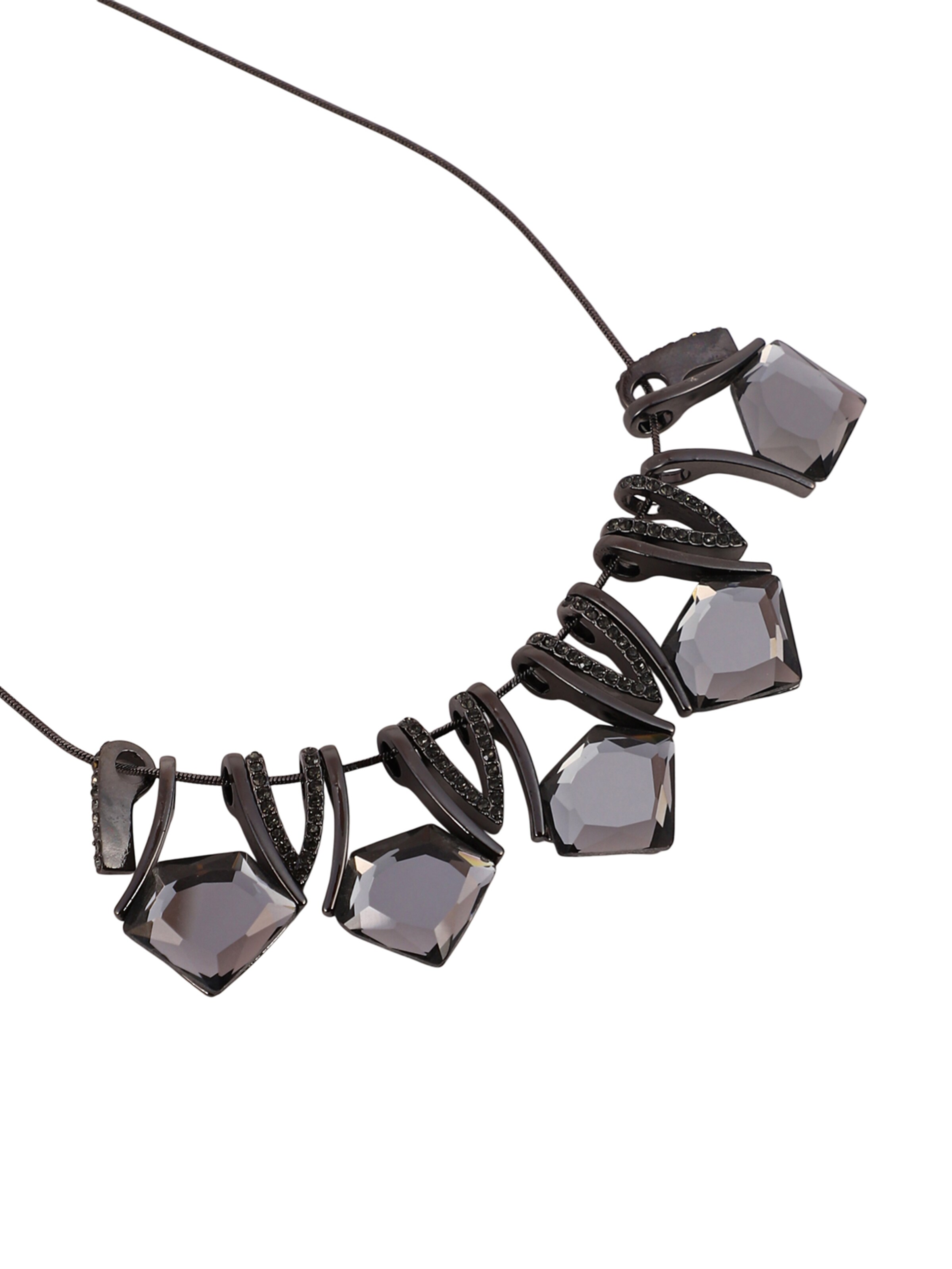 Lanțuri 'Roshni' de la SOHI pe negru