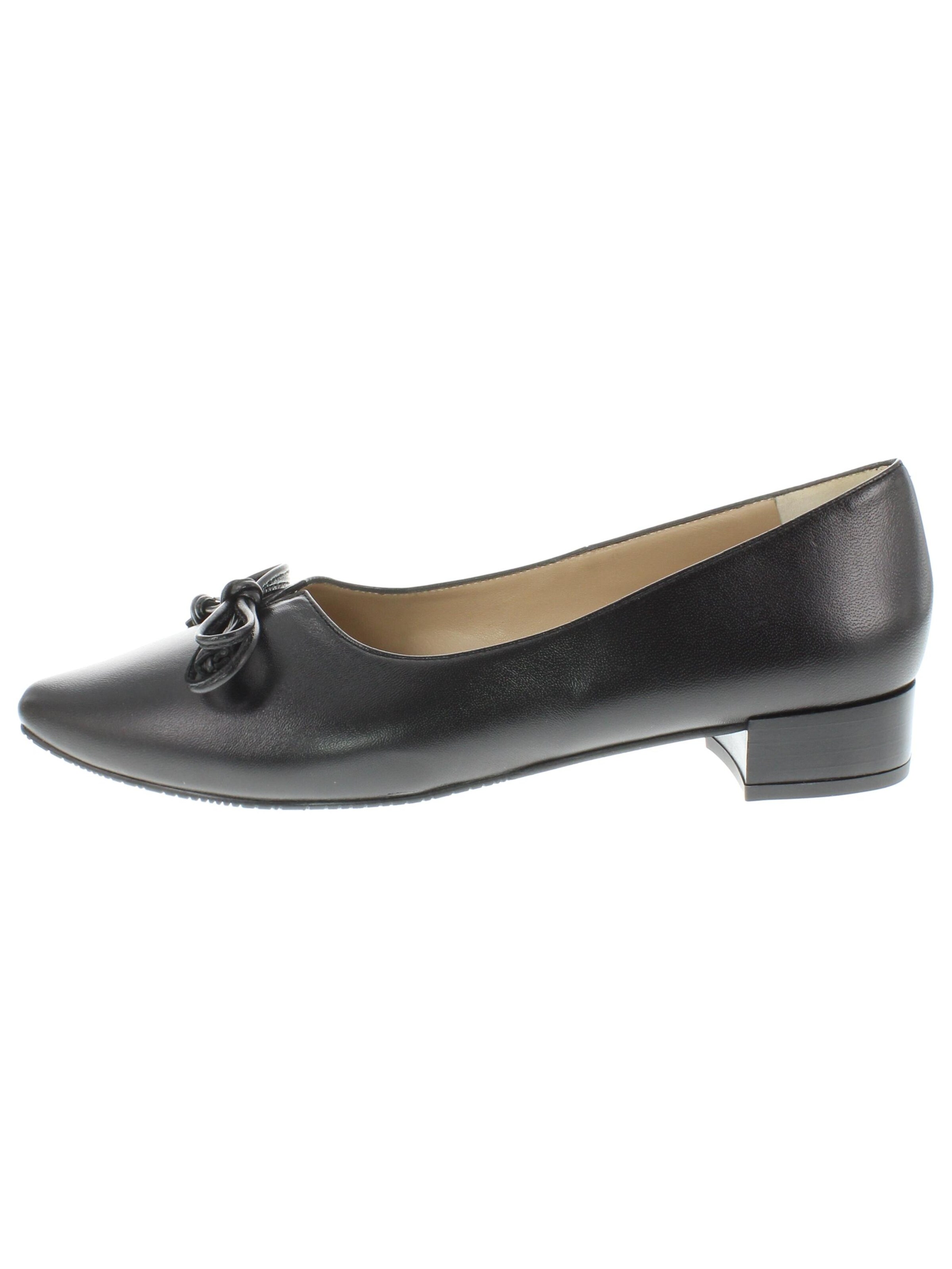 XAVER LUIS Schuhmanufaktur Pumps 'LINA' in Black: front