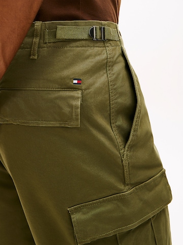 Loosefit Pantalon cargo TOMMY HILFIGER en vert
