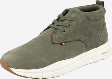TOMMY HILFIGER Chukka Boots in Green: front