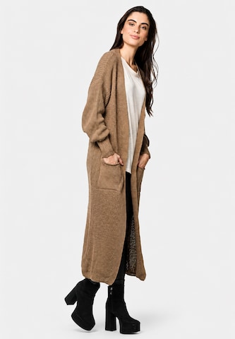 Manteau en tricot Elara en marron