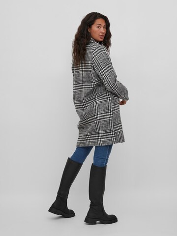 VILA Between-Seasons Coat 'Ronya' in Black