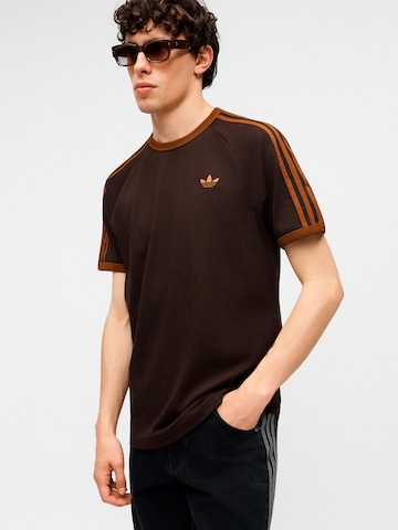 ADIDAS ORIGINALS Μπλουζάκι σε καφέ