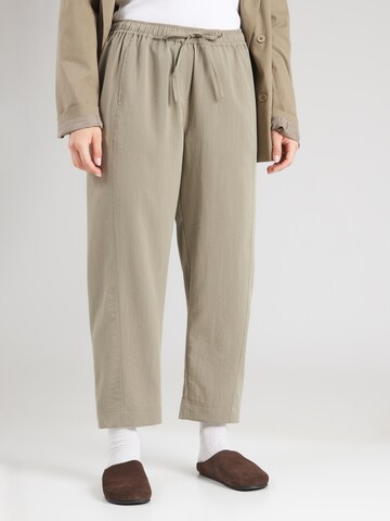 Regular Pantalon 'Carbana' ONLY Carmakoma en vert : devant