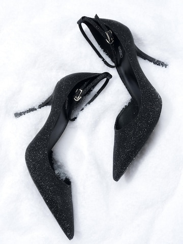Estro Pumps '672-3' in Black