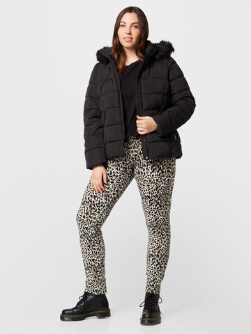 melns Vero Moda Curve Ziemas jaka 'Liv'