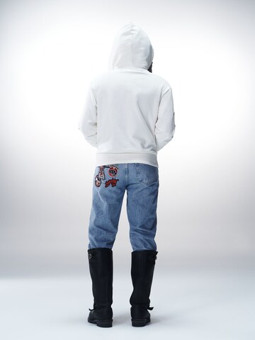 Luka Sabbat for ABOUT YOU - Sudadera con cremallera 'Kai' en blanco