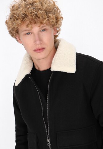 Giacca di mezza stagione di MO in nero