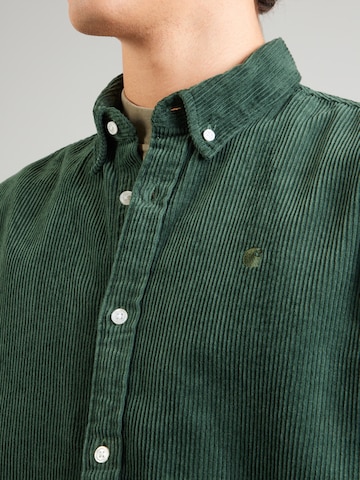 Carhartt WIP Regular Fit Paita 'Madison' värissä vihreä