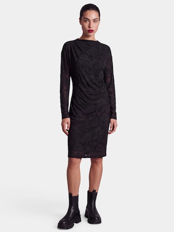 Rochie de la VERO MODA pe negru: față