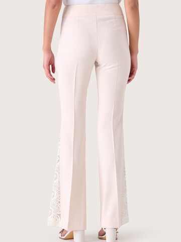 Flared Pantaloni 'VICTORI' di Camomilla Italia in beige