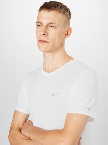 NIKE - Camiseta funcional 'Miler' en blanco