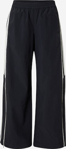 WEEKDAY Loose fit Pants 'Althea' in Black: front