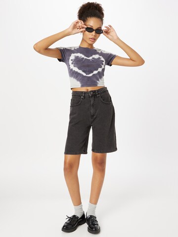 SISTERS POINT Regular Shorts 'OWI SHO' in Schwarz