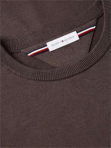 TOMMY HILFIGER Pulóver 'Essential' - barna