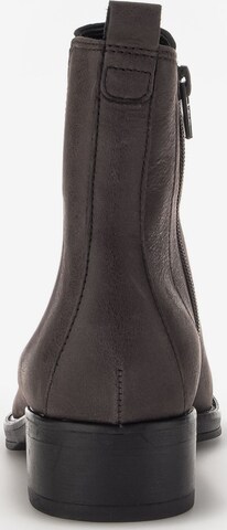 GABOR Chelsea boots in Bruin