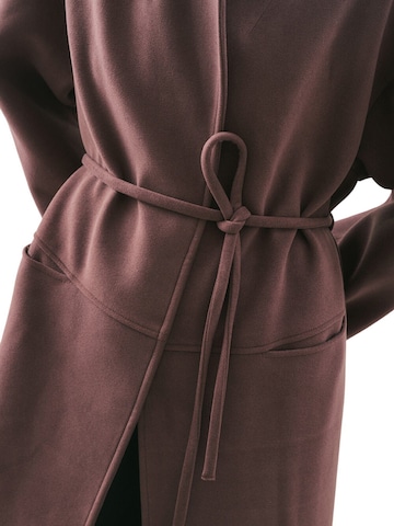 MANUKA Between-seasons coat in Purple