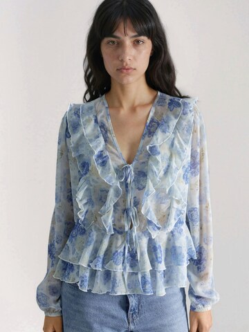 Hiccup Bluse in Blau: Vorderseite