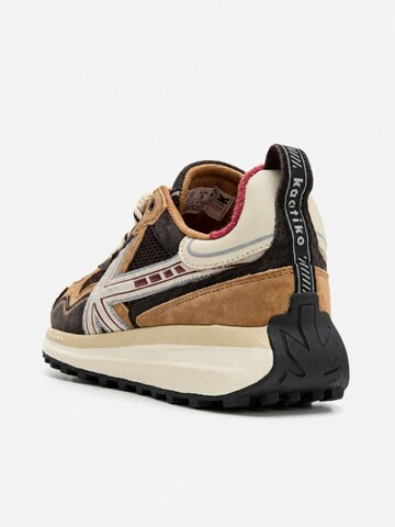 Kaotiko Sneakers laag 'Detroit Tech' in Bruin