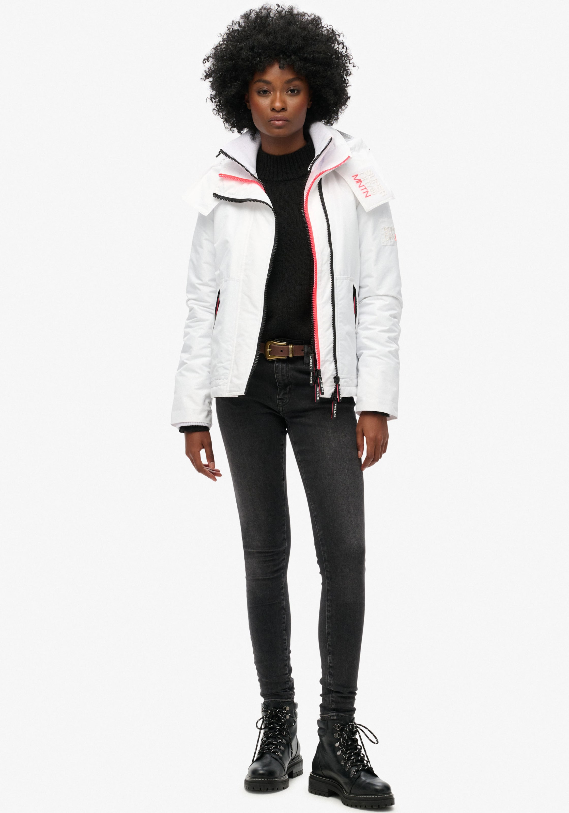 Veste d’hiver Superdry en blanc