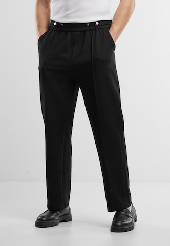 Another Cotton Lab Regular Hose in Schwarz: Vorderseite