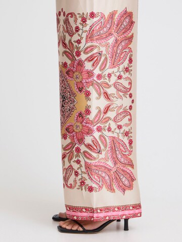 Wide leg Pantaloni 'BRIGITTE' di ICHI in rosa