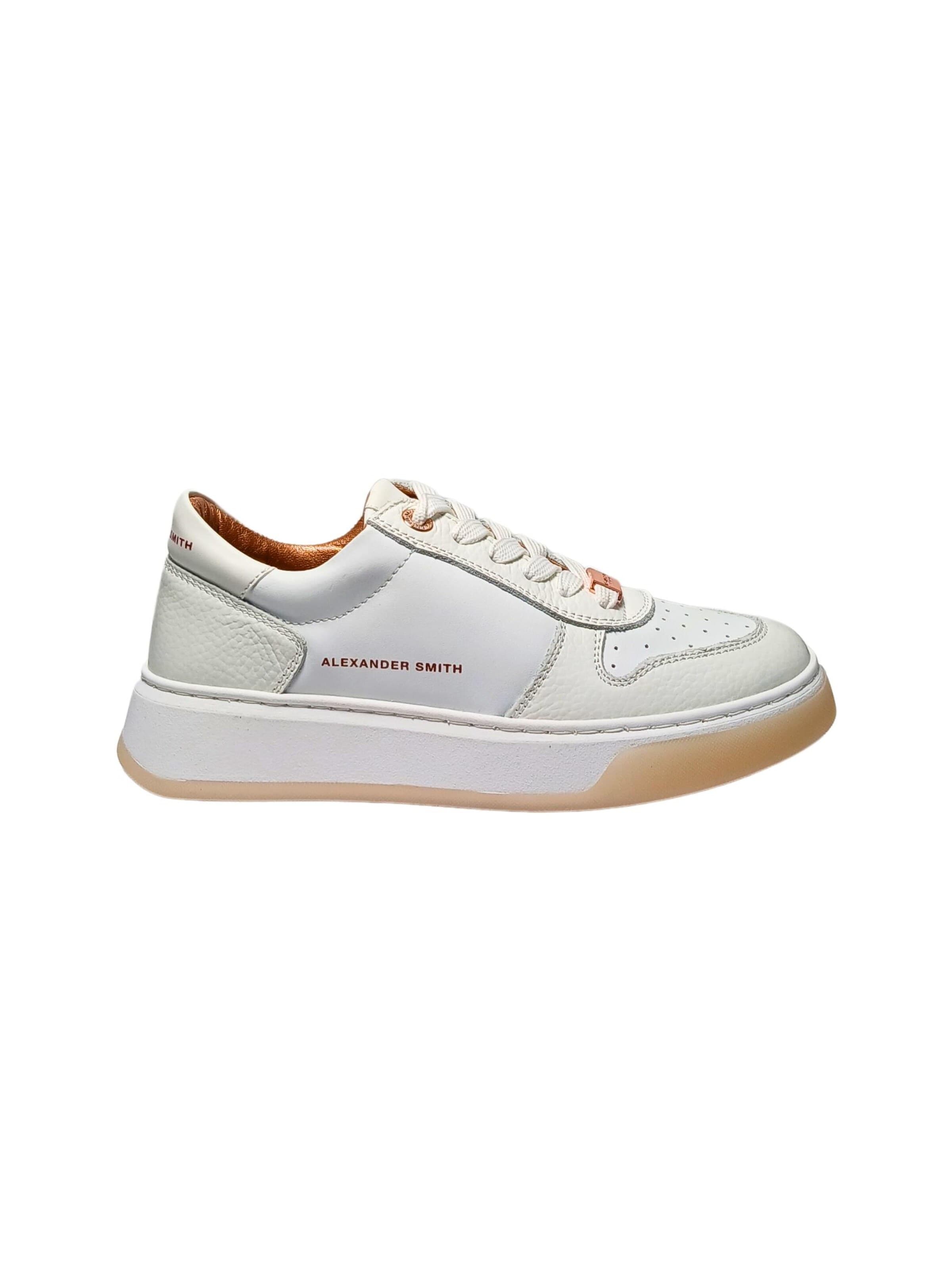 Alexander Smith Sneakers in White: front