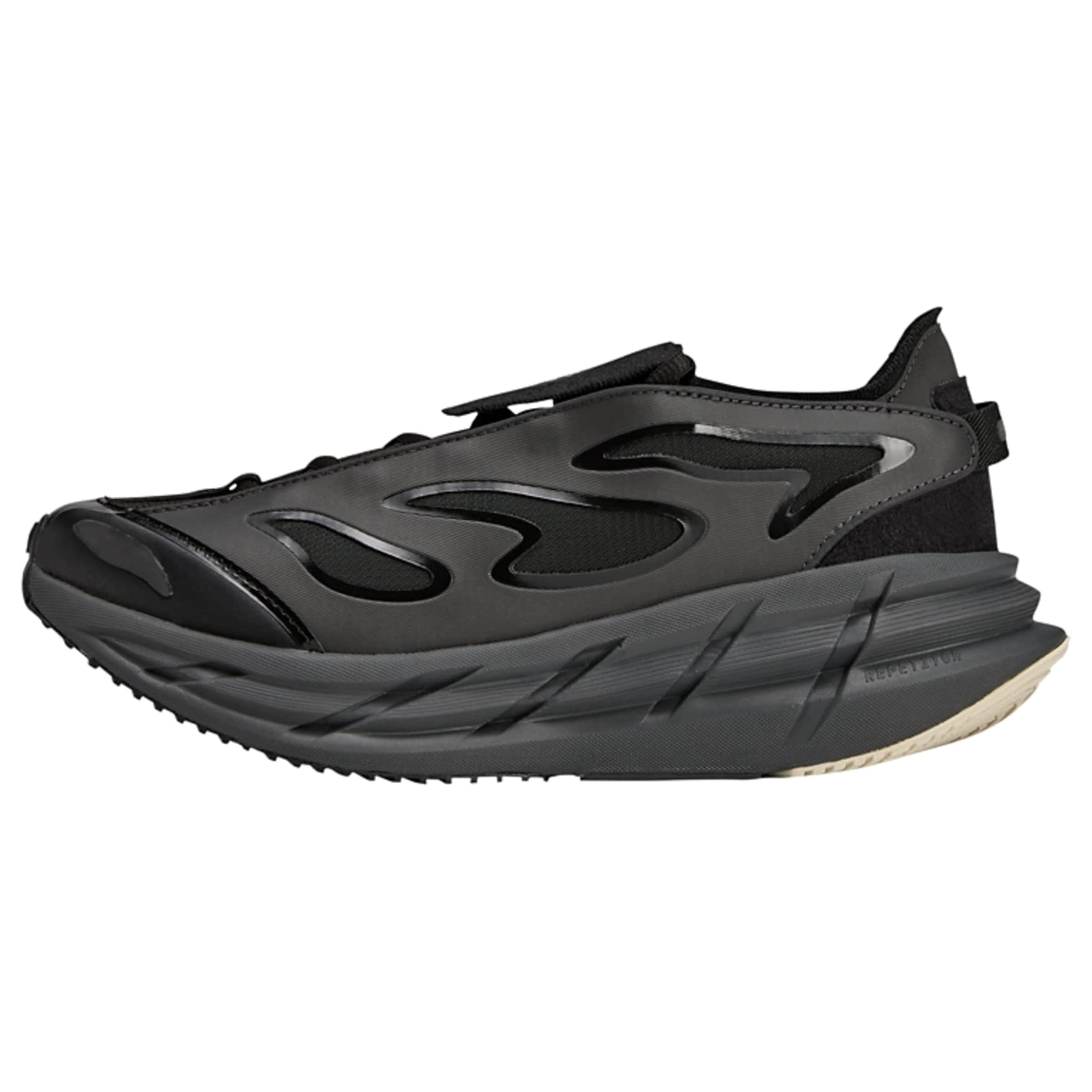 ADIDAS BY STELLA MCCARTNEY - Zapatillas de running 'Adistar' en negro: frente