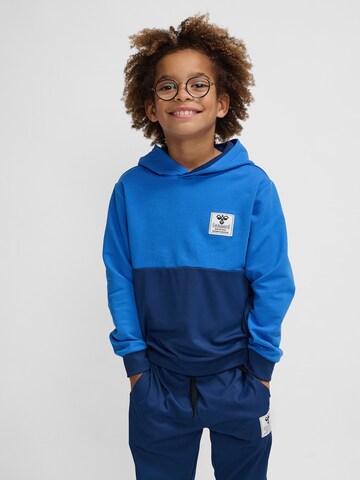 Hummel Sportief sweatshirt 'Ozzy' in Blauw: voorkant