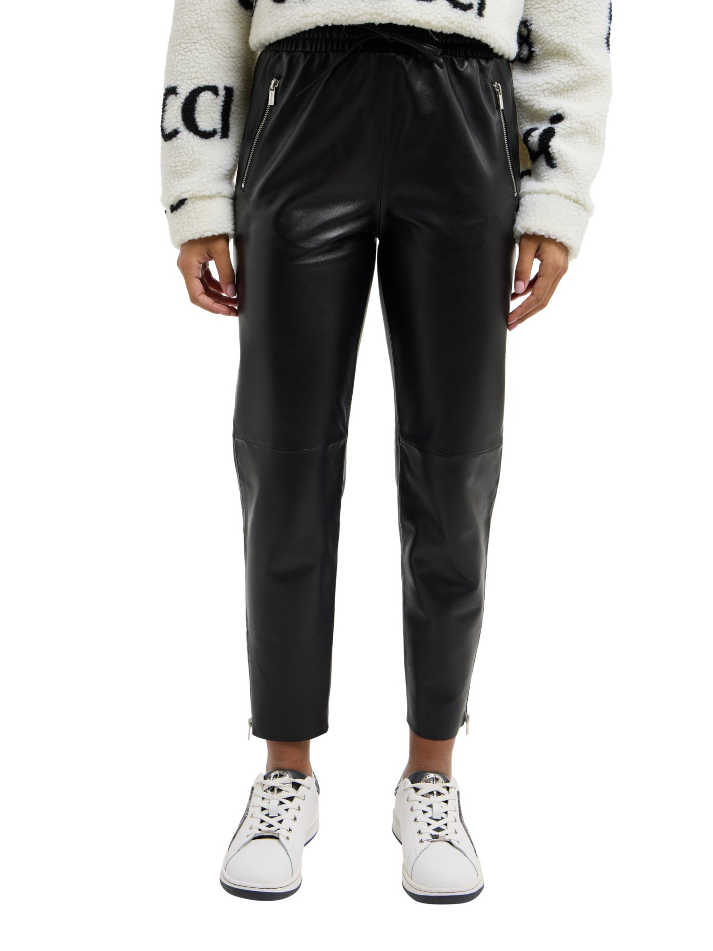 Regular Pantalon 'Demichiel' Carlo Colucci en noir : devant